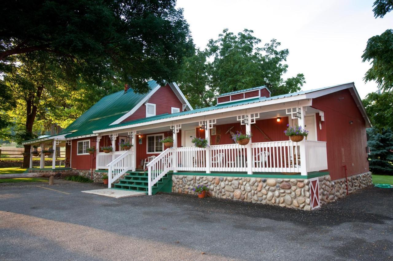 Plain Beaver Valley Lodge מראה חיצוני תמונה